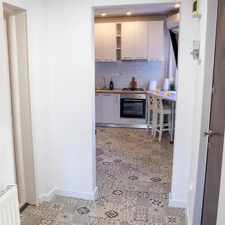One Bedroom Flat In Bucharest's Historic District * Bucharest